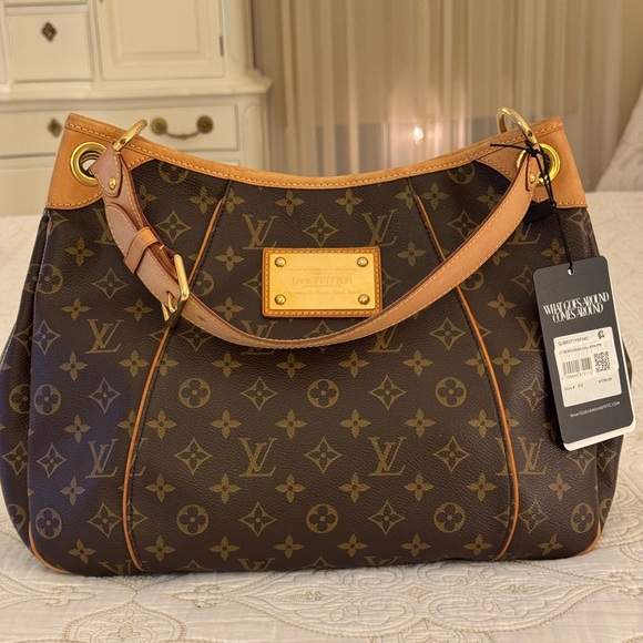 Louis Vuitton Handbags - Louis Vuitton Galliera PM shoulder bag